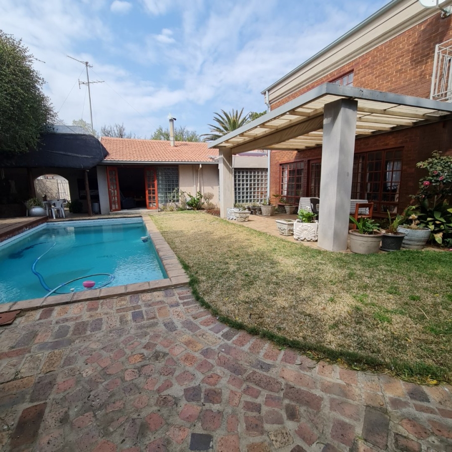 6 Bedroom Property for Sale in Sasolburg Free State